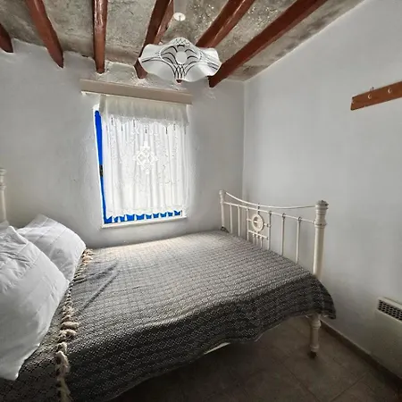 בית נופש Byron's House